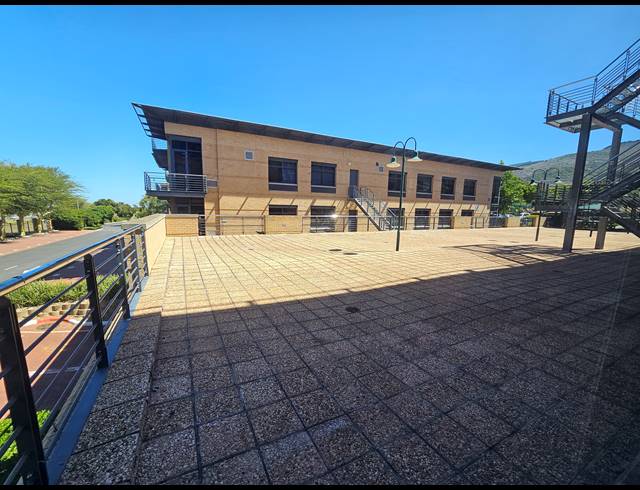 1,023M² OFFICE TO LET IN PLATTEKLOOF
